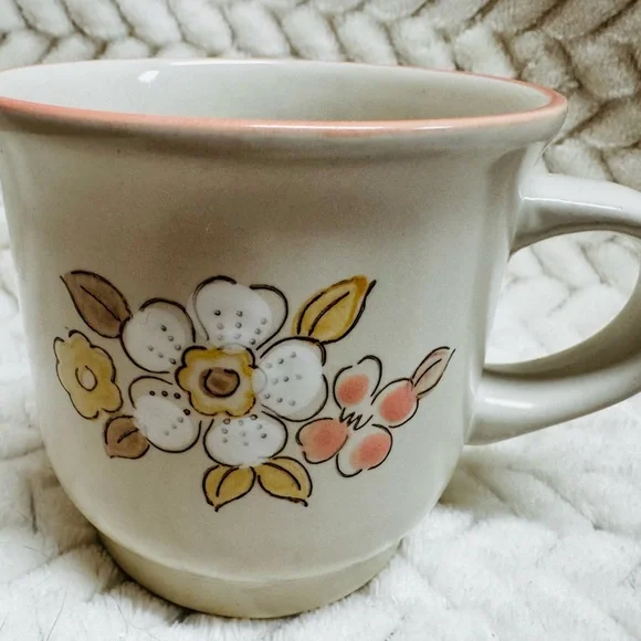 Vintage Stoneware Chantilly Fleur de Bois Ceramic Mug with Handle -Made in Japan - Picture 2 of 5